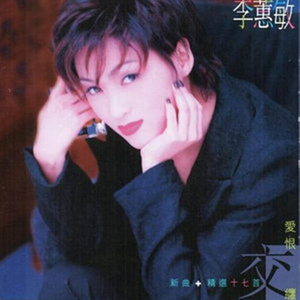 男生隔着内裤把鸡鸡撑大
