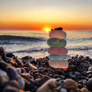 男生隔着内裤把鸡鸡撑大
